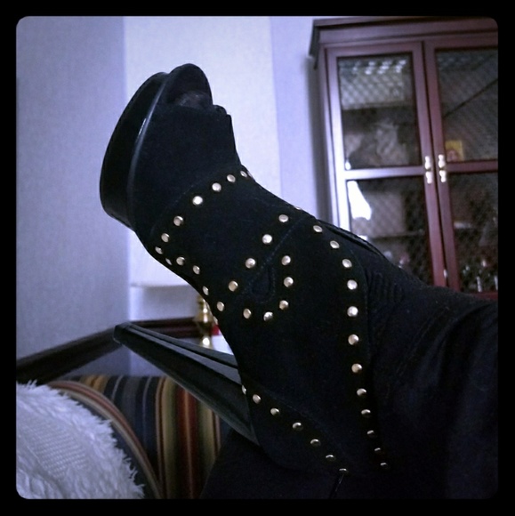 Steve Madden Shoes - Steve Madden booties